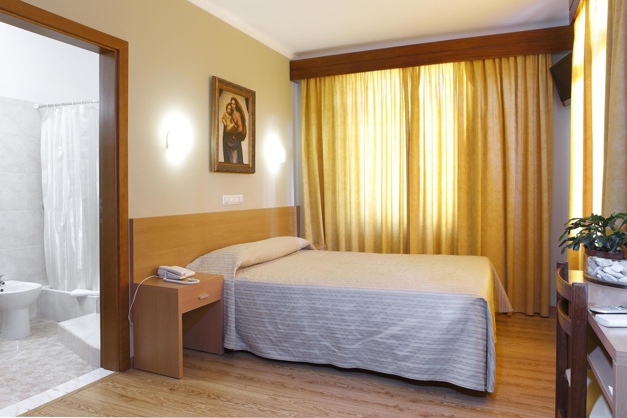 Domus Pacis Fatima Hotel Exterior photo